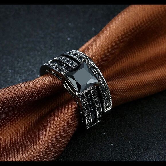 Black Grey CZ Diamond Engagement Bridal Wedding Band - Picture 7 of 8